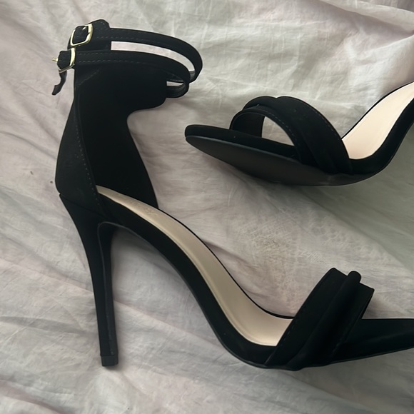 Charlotte Russe Black Suede Heels - Picture 3 of 7